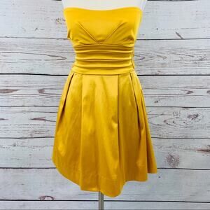 Xtraordinary yellow gold strapless wide belt